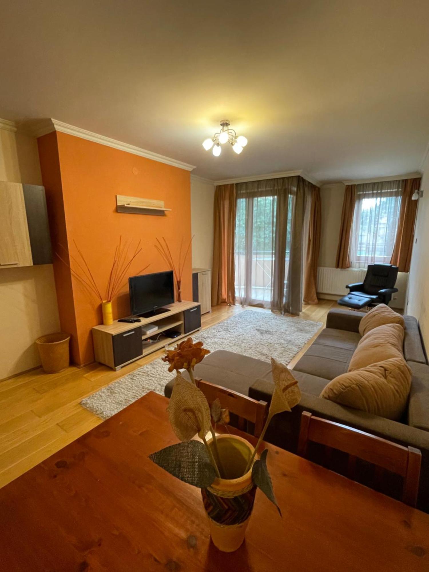 Ik Apartment Debrecen Bagian luar foto
