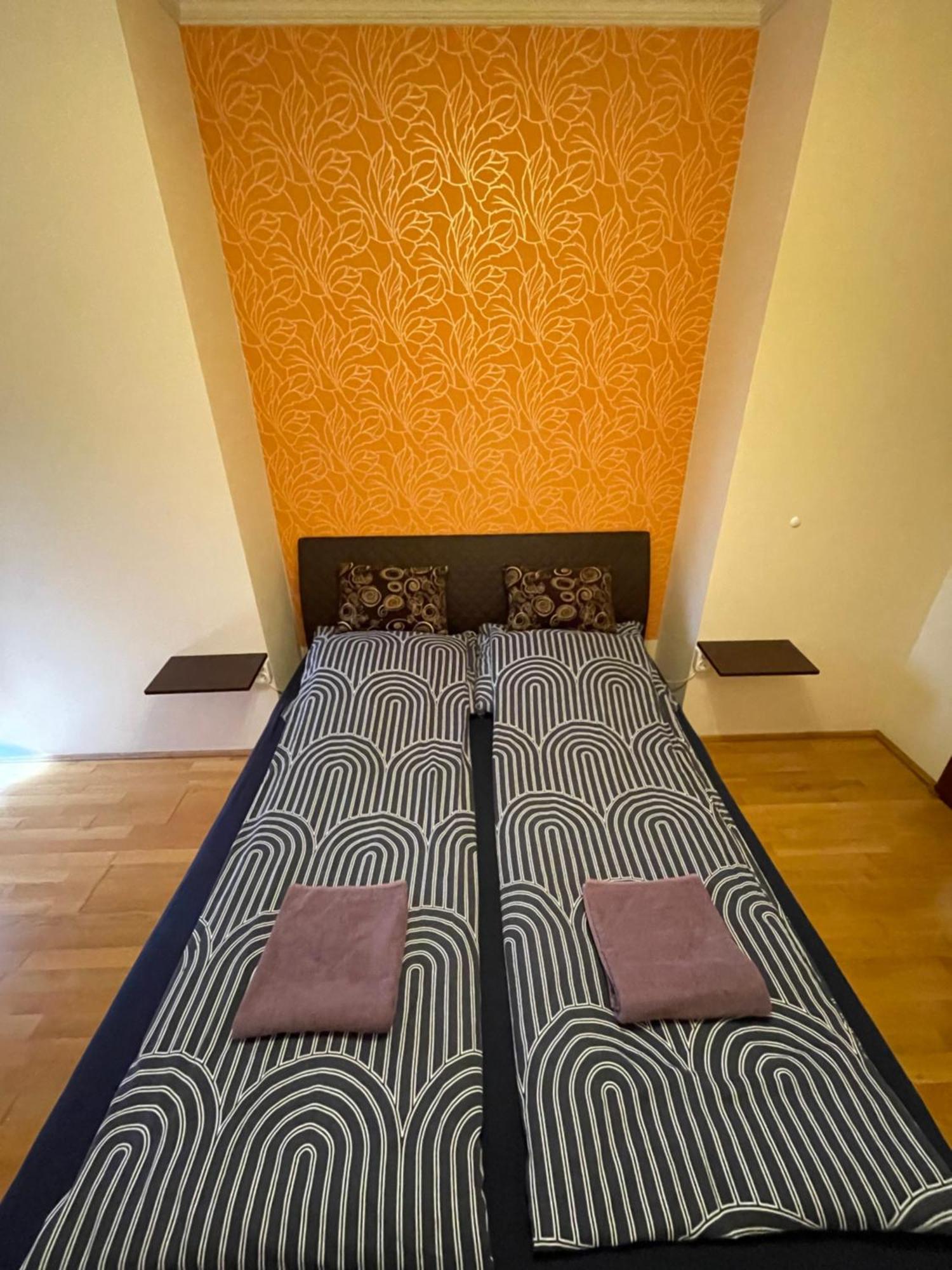 Ik Apartment Debrecen Bagian luar foto