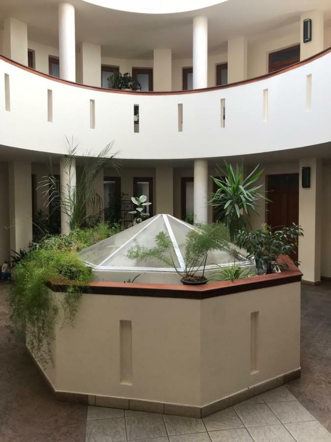 Ik Apartment Debrecen Bagian luar foto
